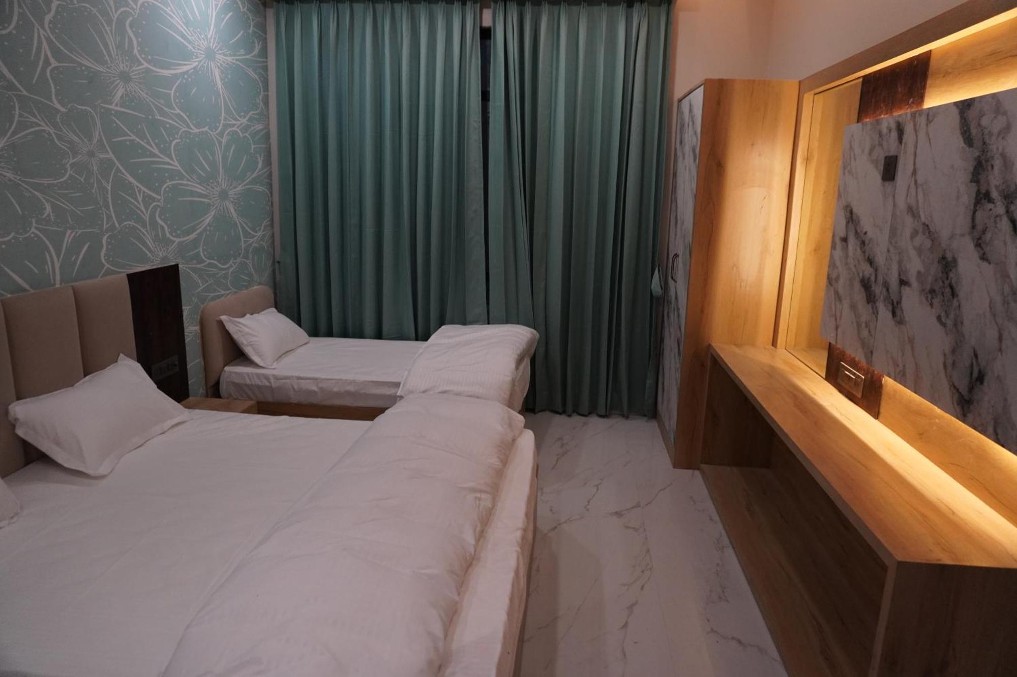 Hotel Heera Palace Khātu Eksteriør bilde