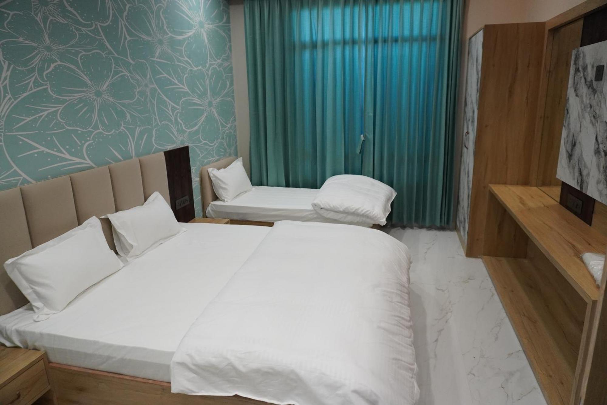 Hotel Heera Palace Khātu Eksteriør bilde